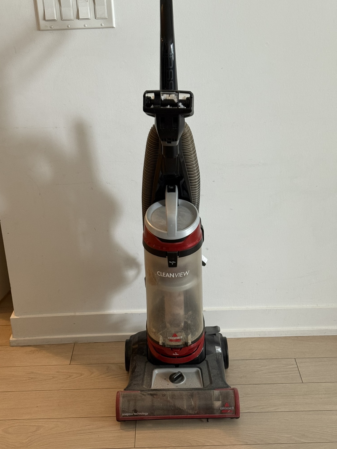 Used Bissell CleanView Vacuum Cleaner - photo 2
