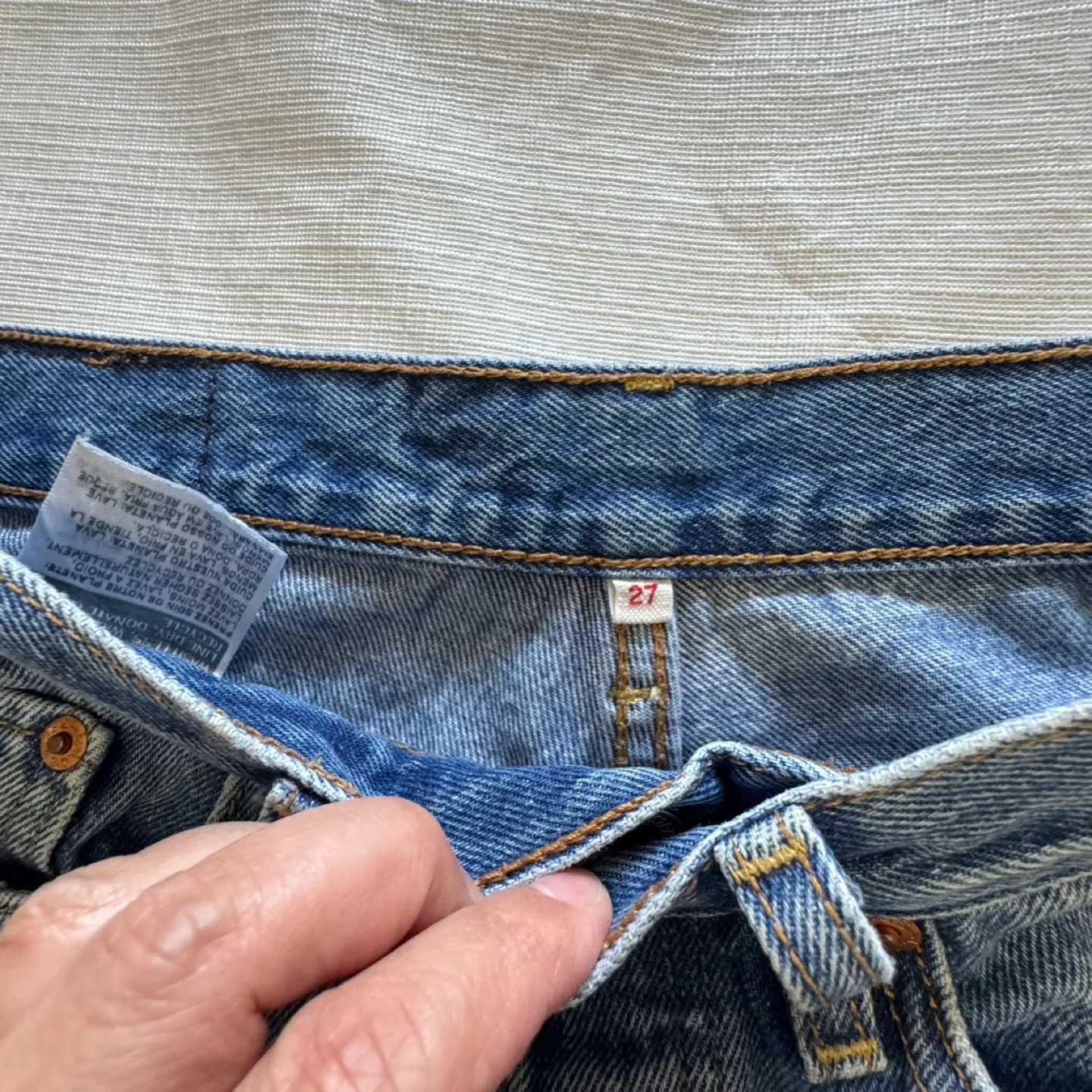 Levis jeans 27 image indicator(6)
