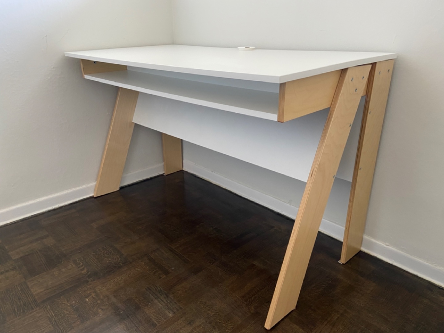 Beautiful white and birch desk - photo 2