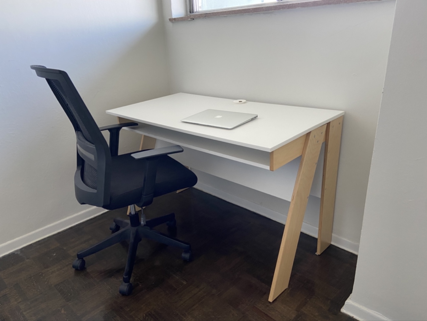 Beautiful white and birch desk - photo 4