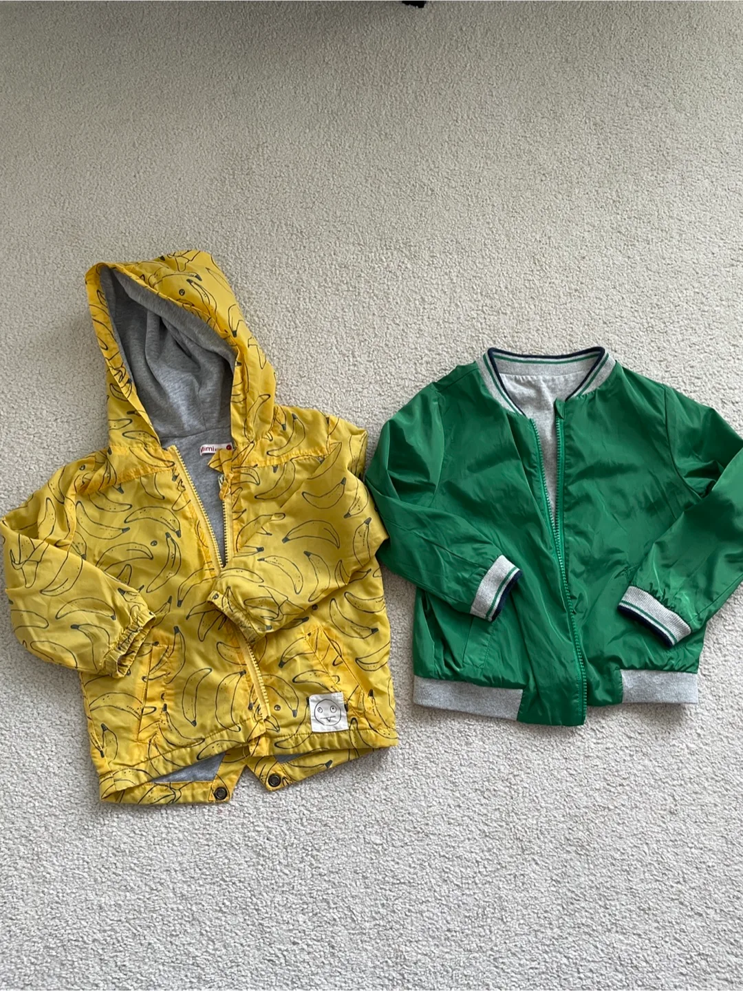100 Two kids' jackets - Banana print and Green bomber thumbnail