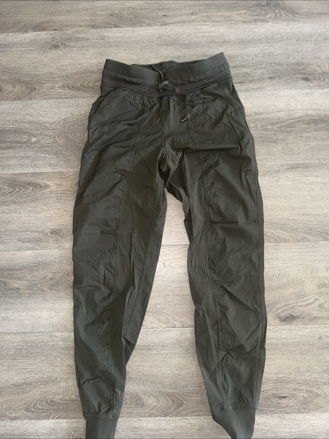 Lululemon Joggers - Size 4 - photo 3