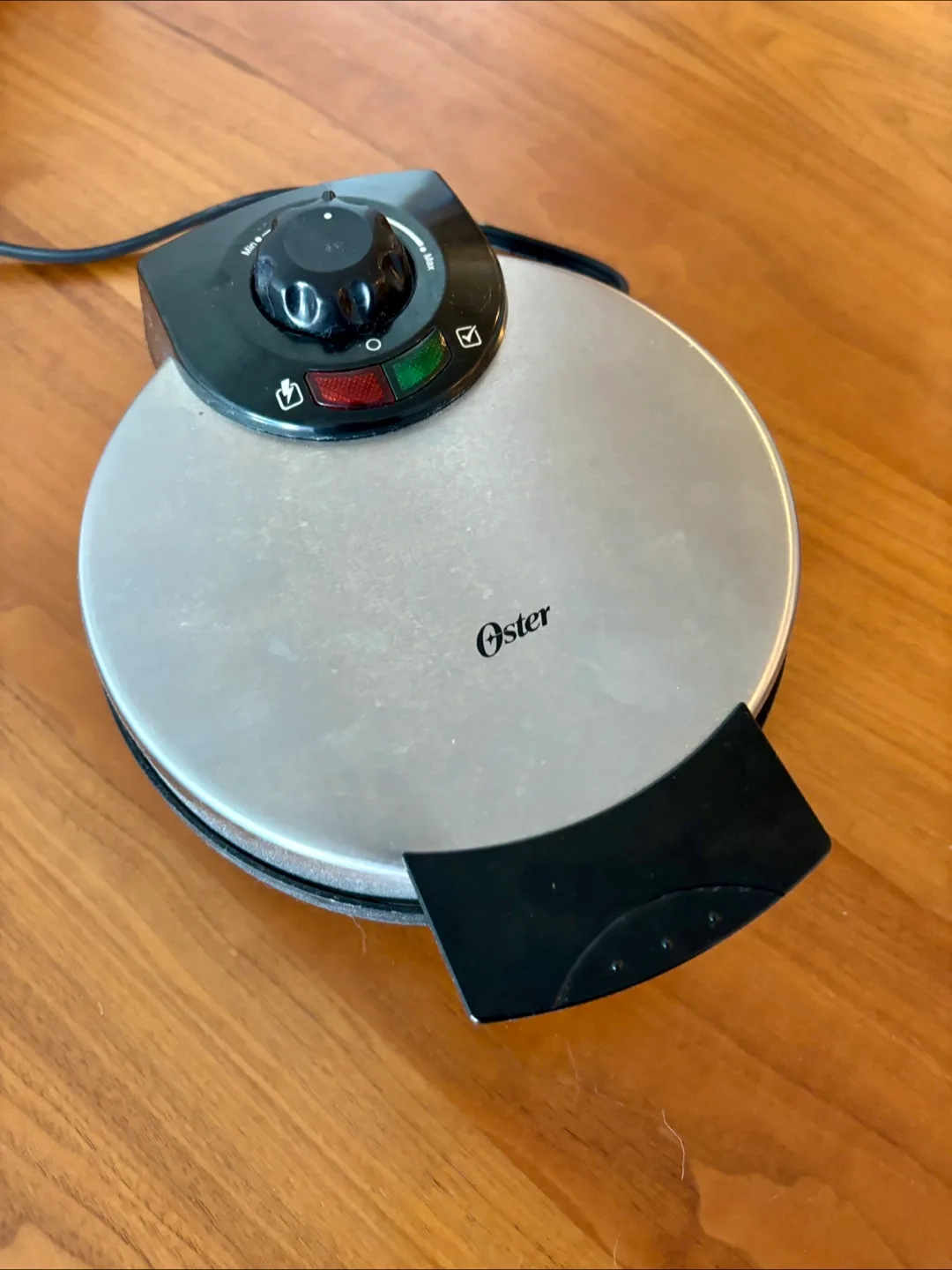 Oster Waffle Maker image indicator(3)