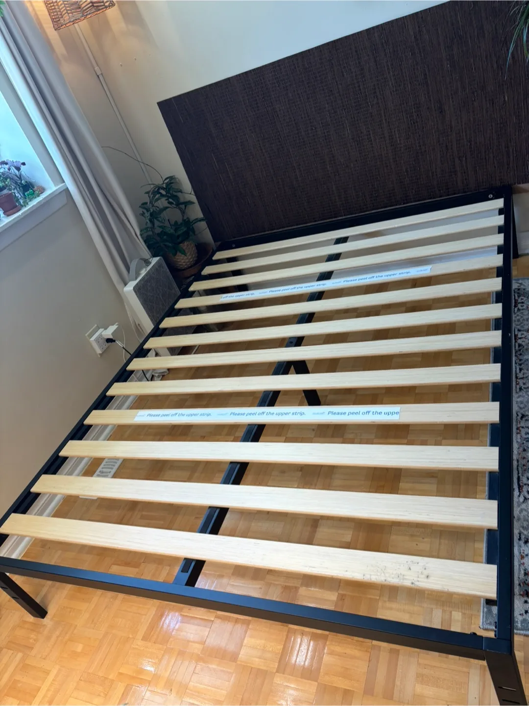 🧡 Queen Size Metal Bed Frame image indicator(3)