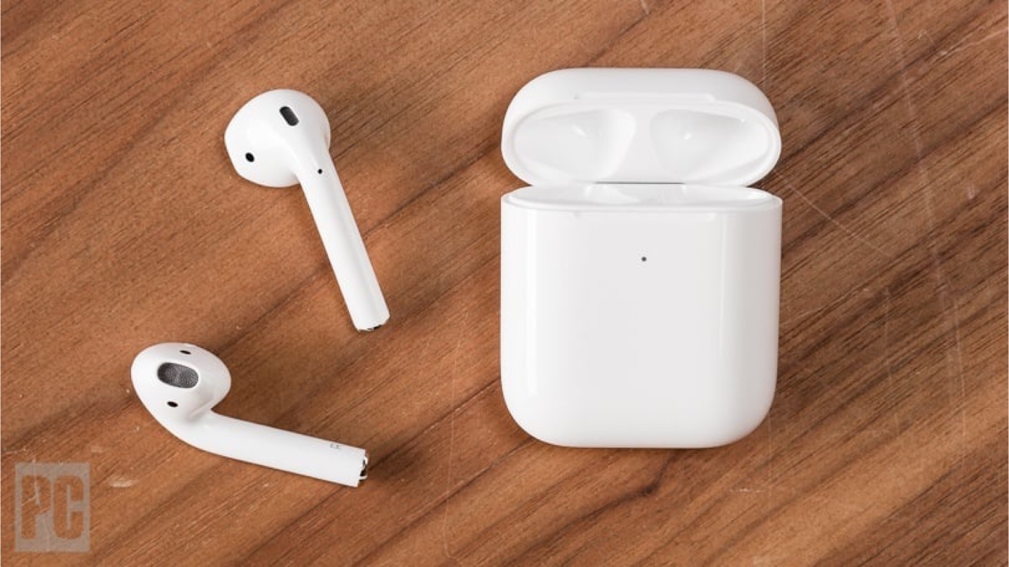 Apple AirPods 2nd gen (with original box)