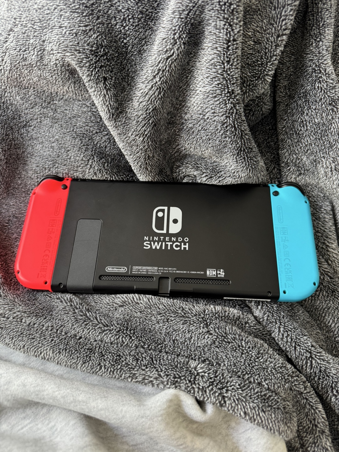 Nintendo Switch - photo 2