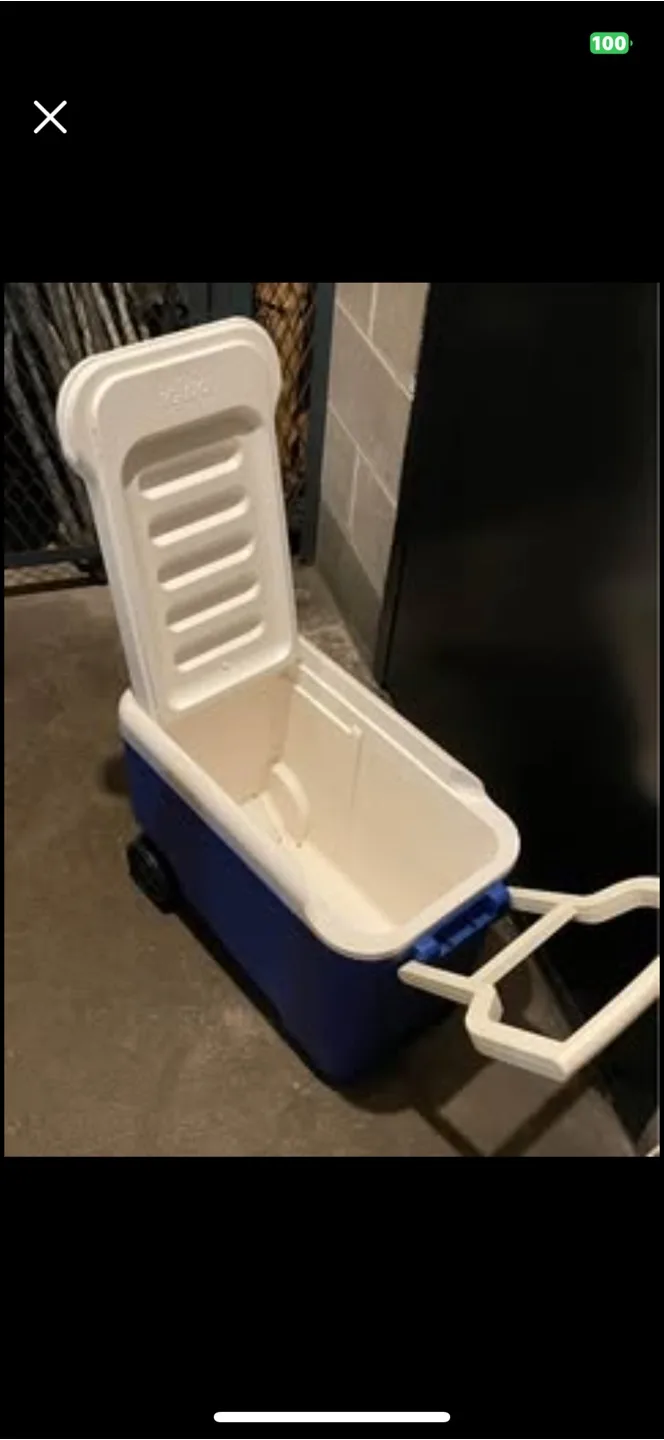 Igloo Rolling Cooler image indicator(2)