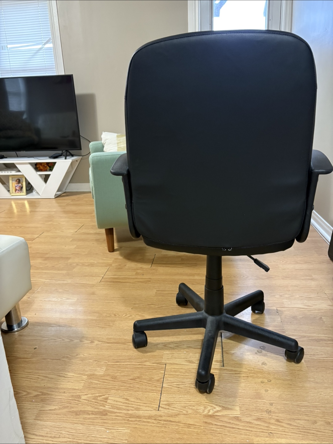 Black Office Chair - photo 2