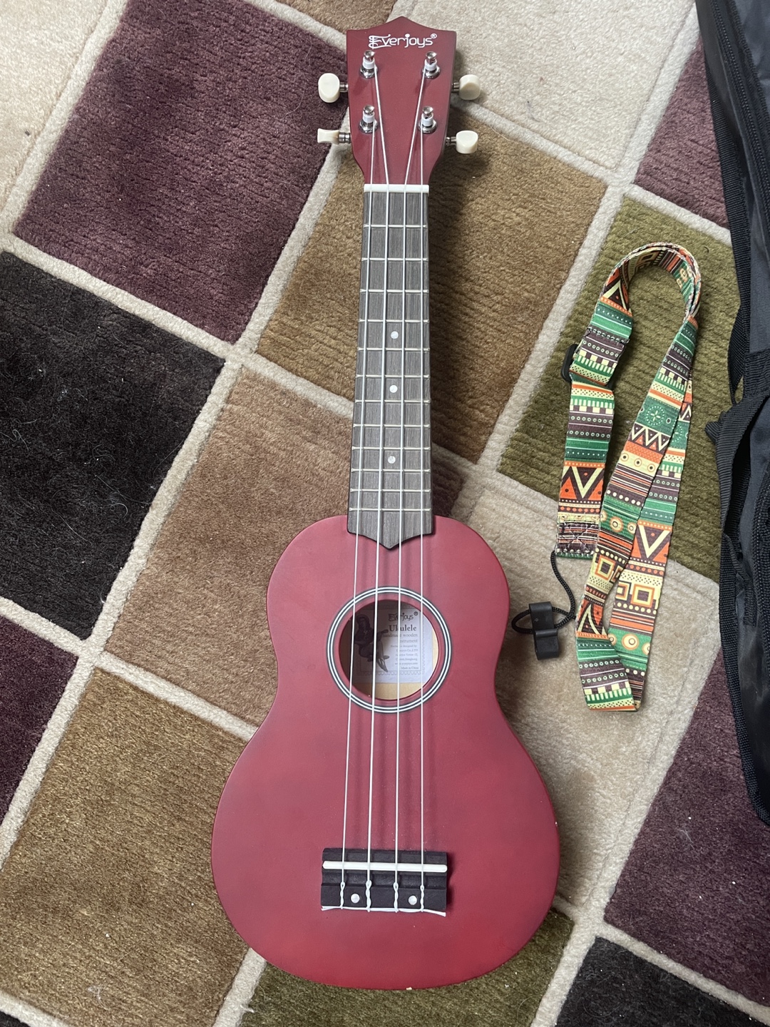 Ukulele with Case and Strap - photo 2
