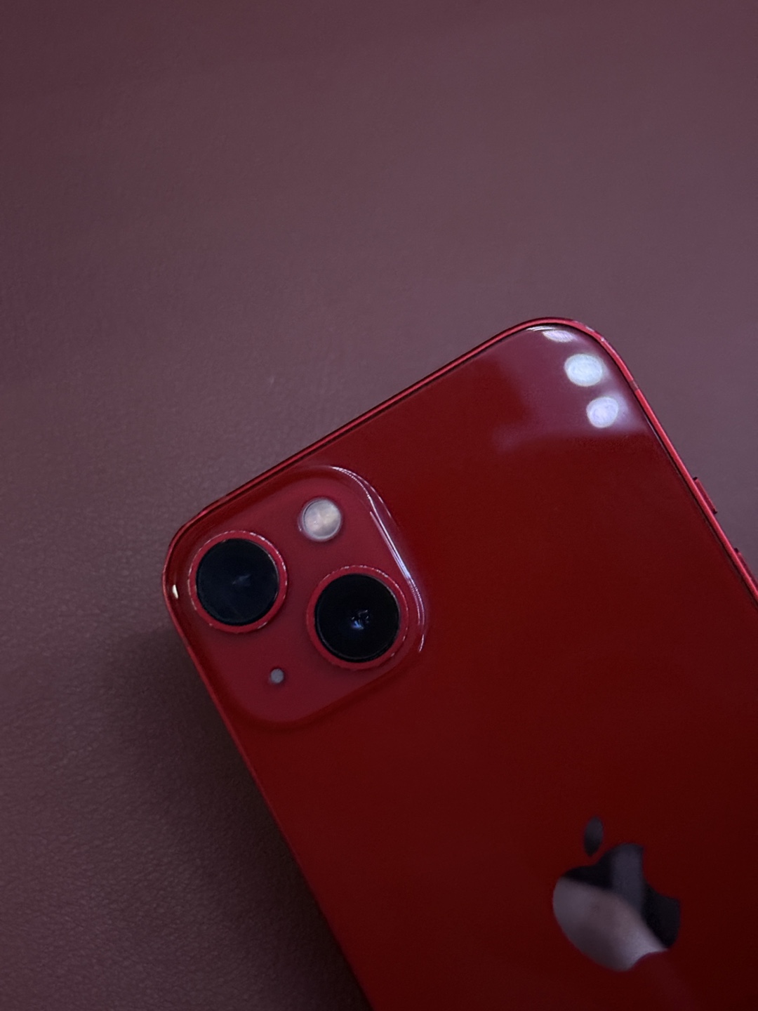 iPhone 13 - Product Red - photo 3