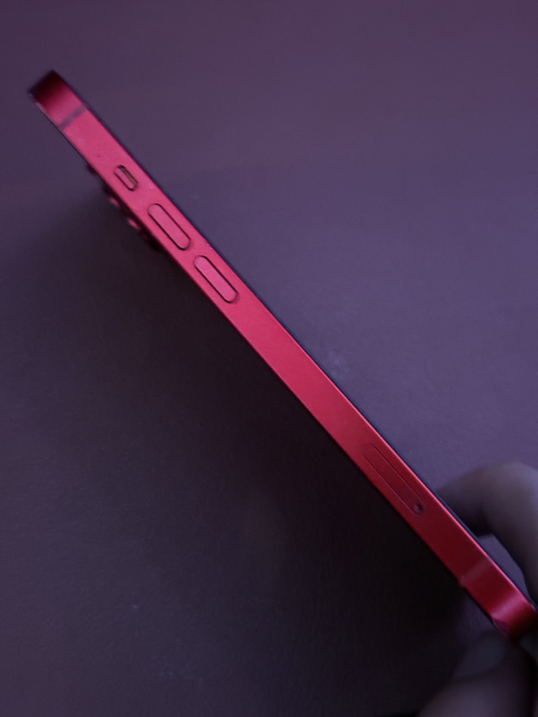iPhone 13 - Product Red - photo 5