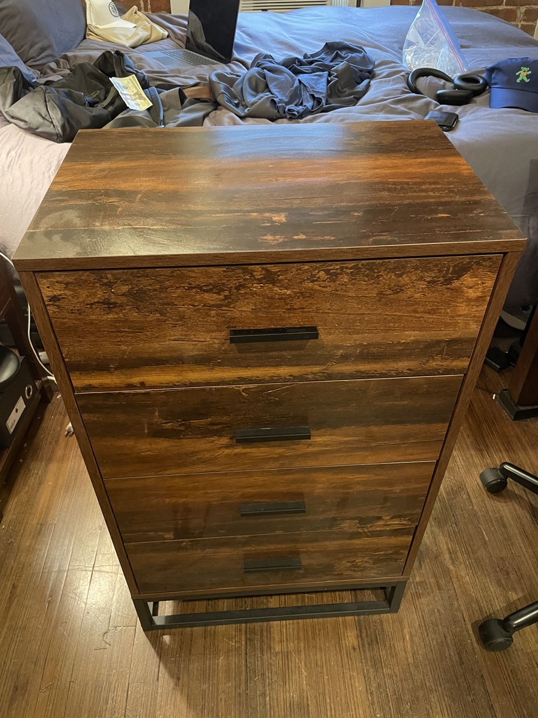 4-Drawer Chest of Drawers