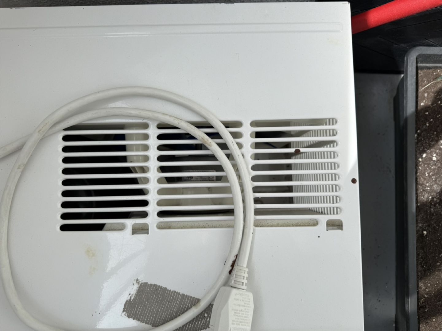 RCA 12000 BTU Window Air Conditioner - photo 3