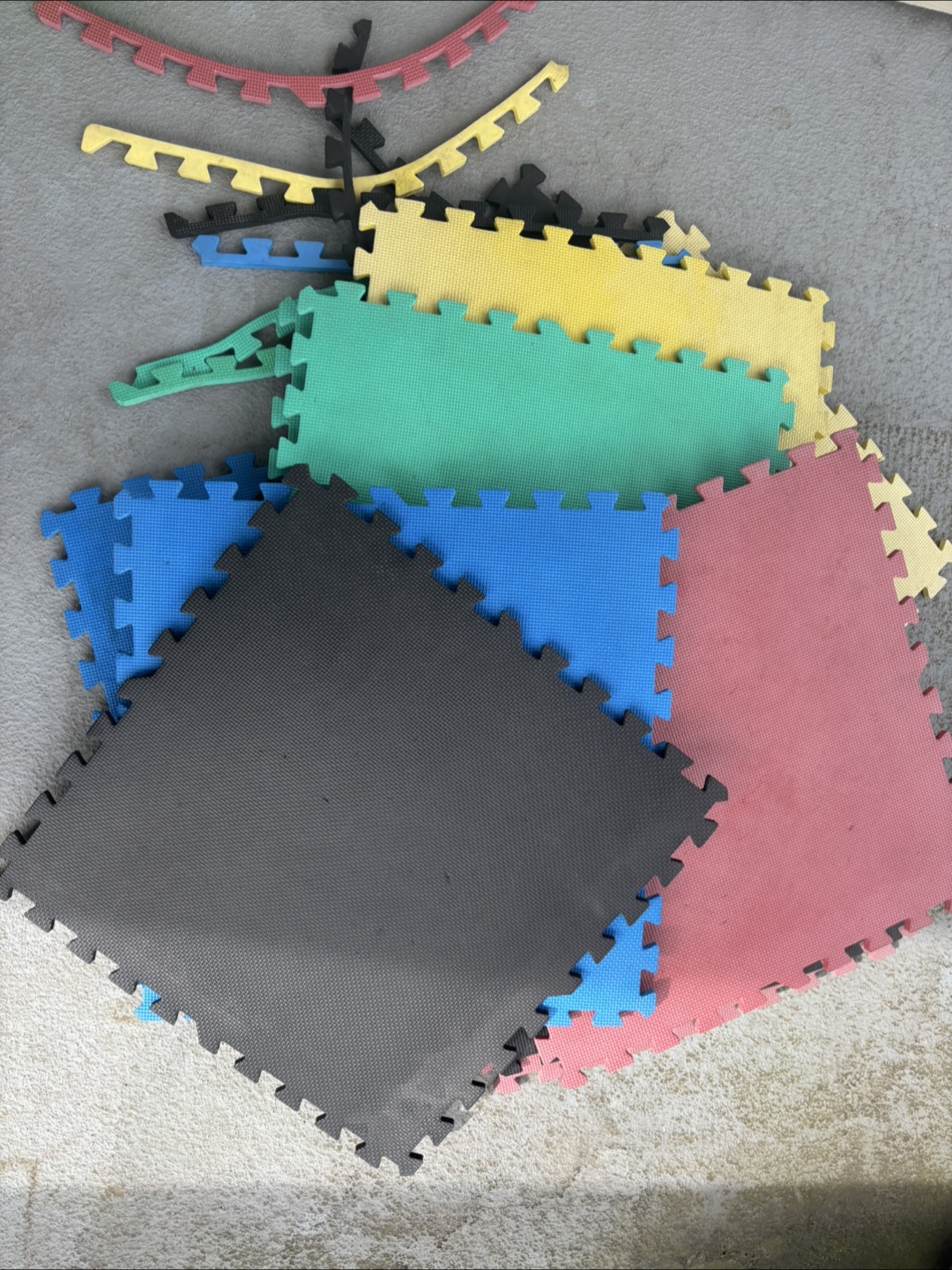 Multicoloured Interlocking Foam Floor Mats