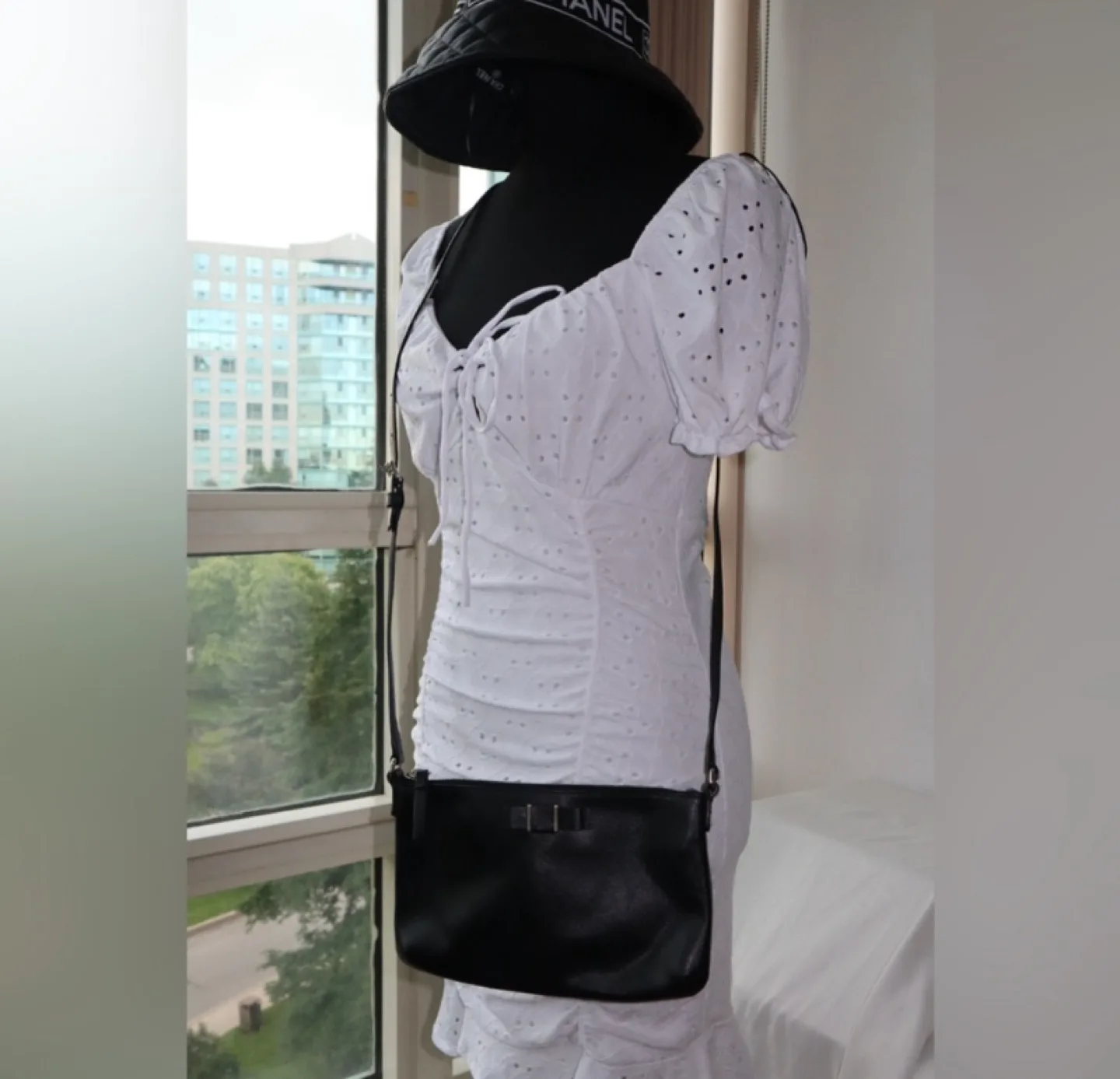 Coach Leather Black  Crossbody Bag image indicator(4)