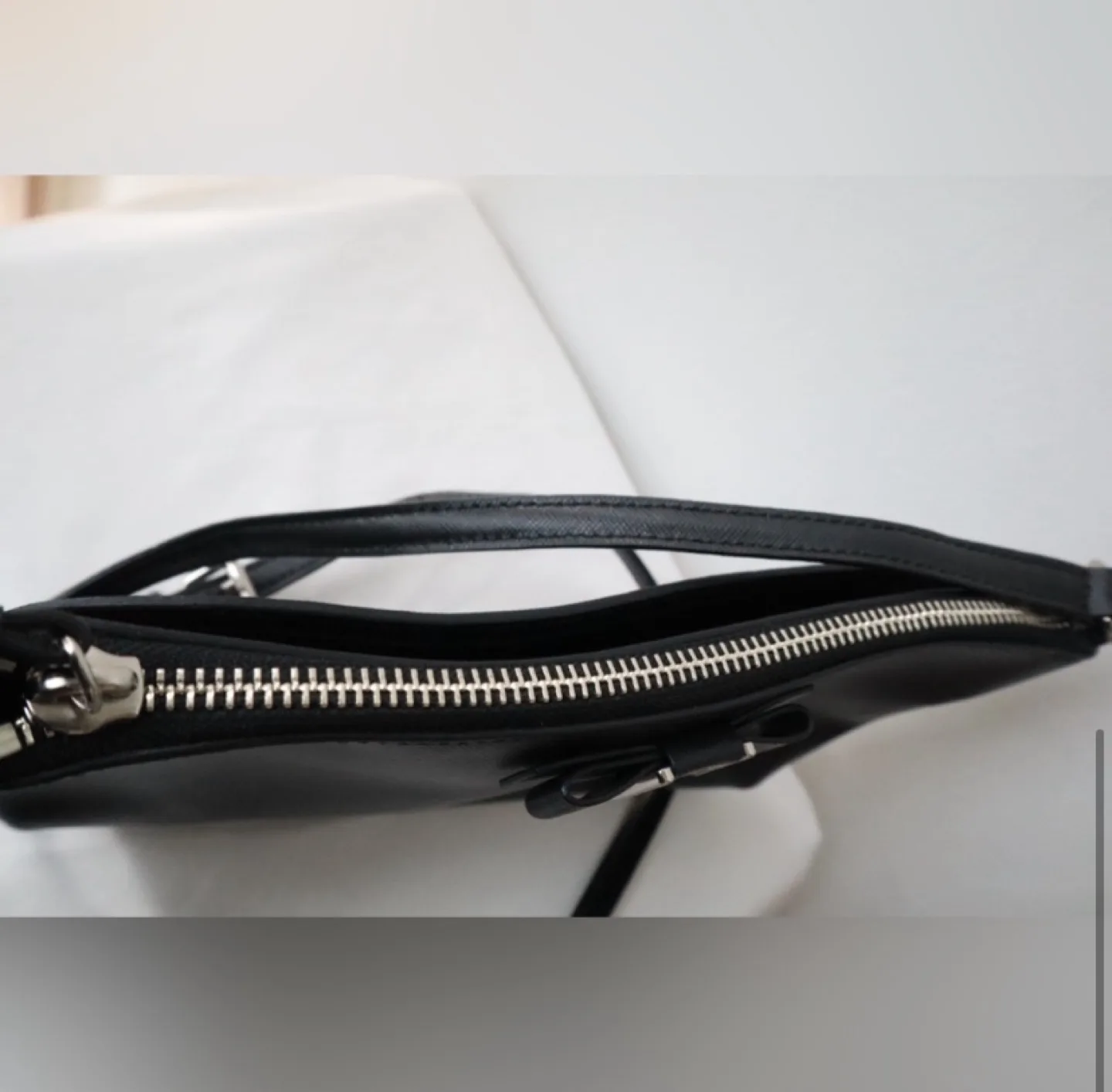 Coach Leather Black  Crossbody Bag image indicator(7)