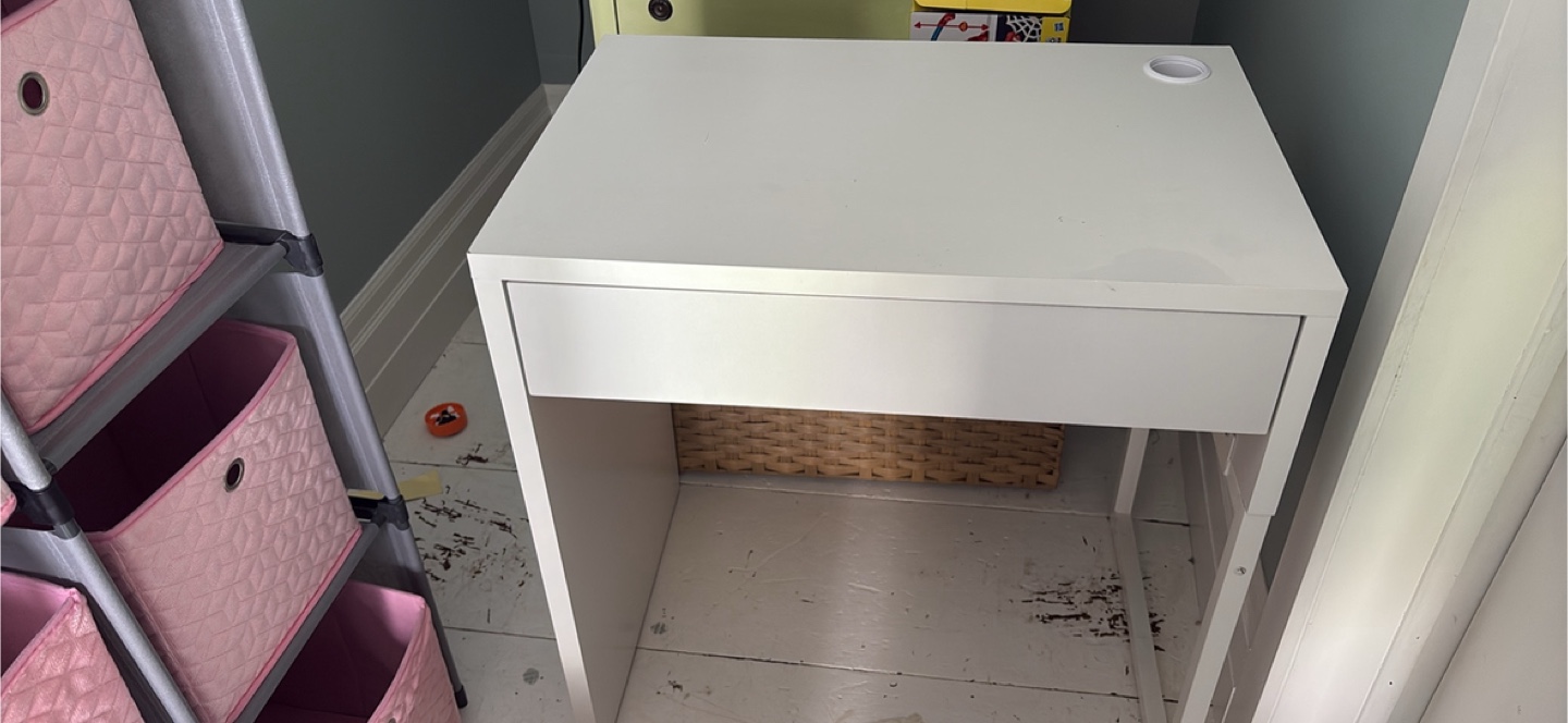 White Computer Desk with Drawer