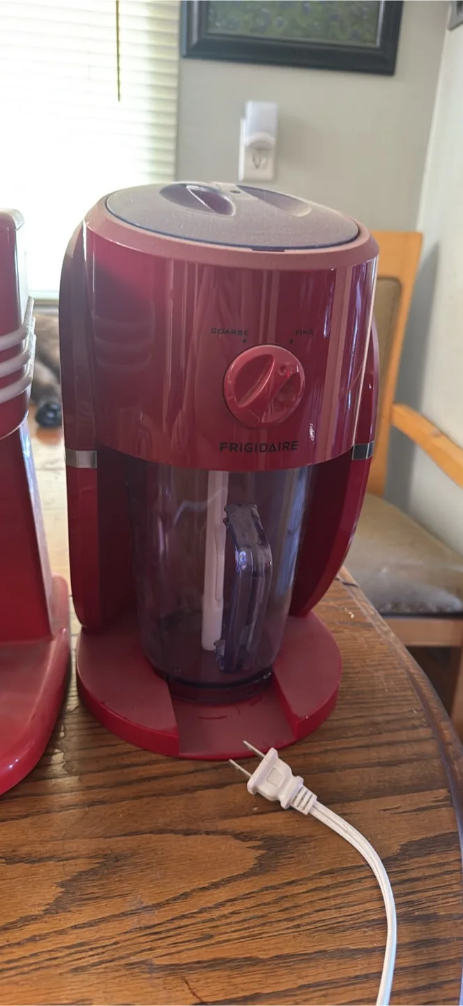 Frigidaire Red Ice Crusher thumbnail