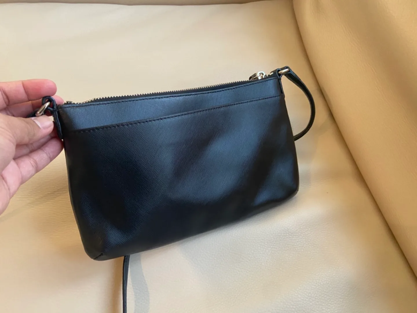 Coach Leather Black  Crossbody Bag image indicator(2)