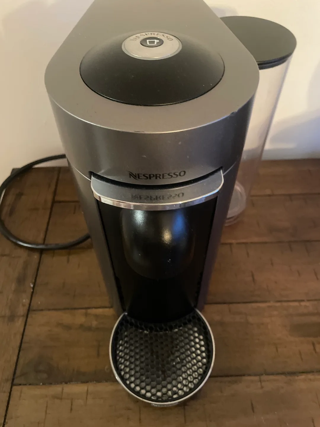 Nespresso by DeLonghi Coffee Machine with Aeroccino Milk Frother image indicator(6)