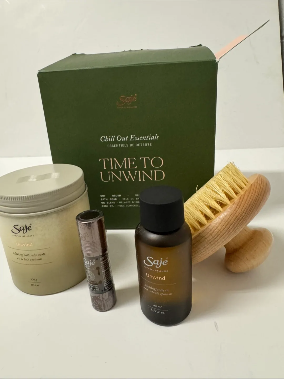 Saje Chill Out Essentials Gift Set image indicator(8)