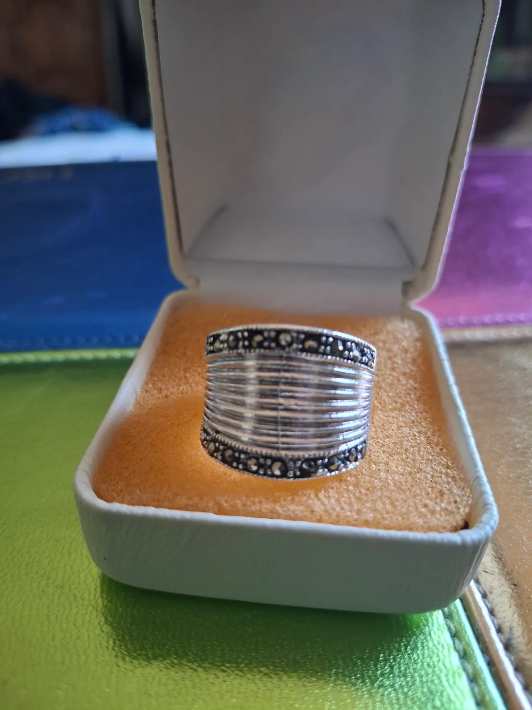 Silver marcasite statement ring (stamped 925) image indicator(4)