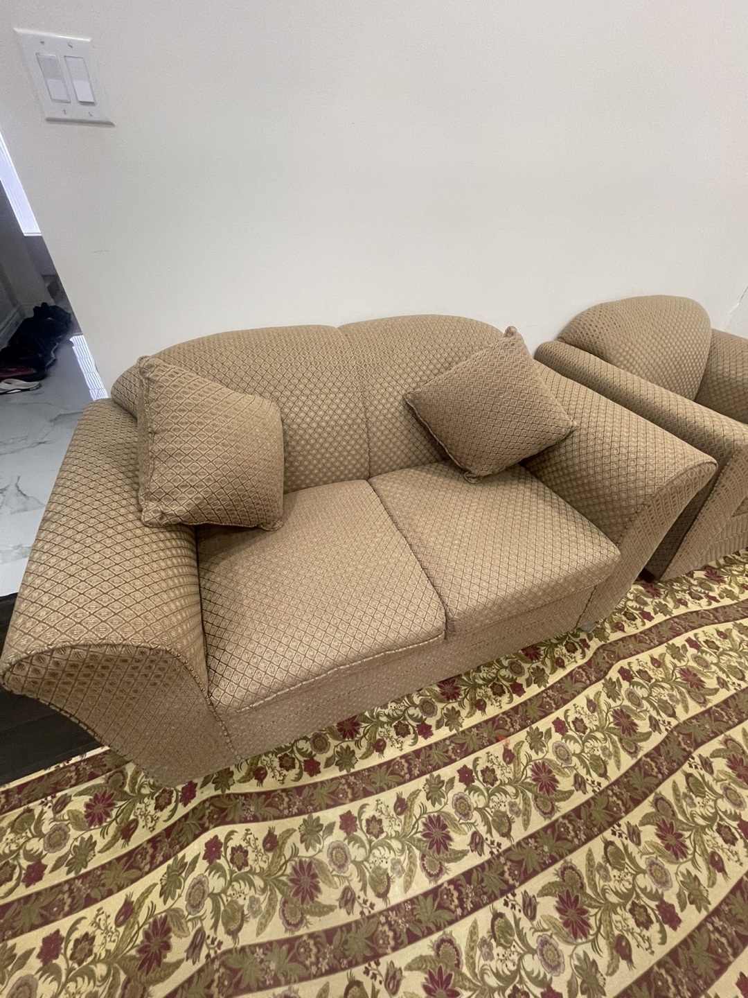 Beige Sofa Set - Loveseat, Sofa & Armchair - photo 4