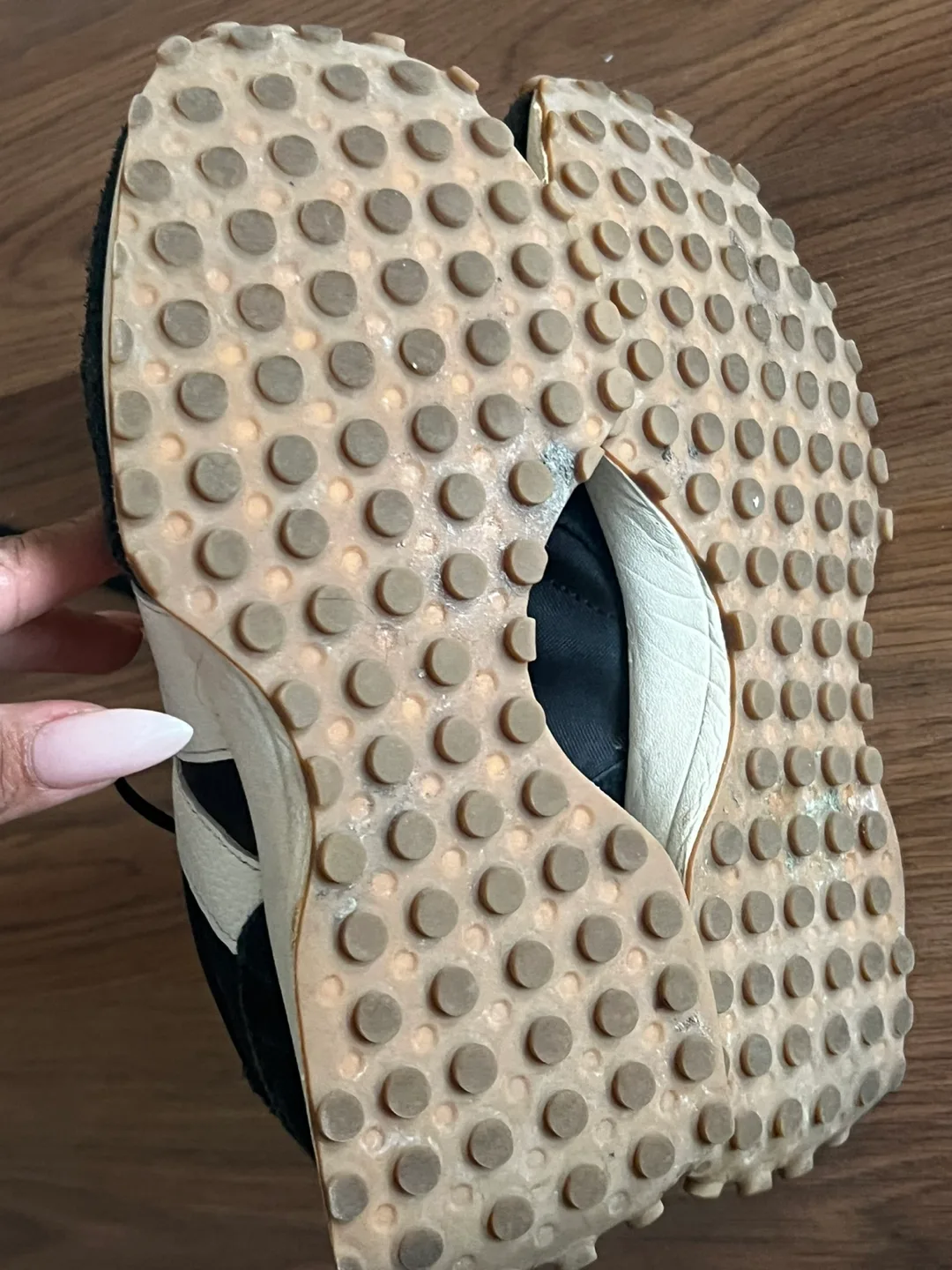 New Balance 327  - Women's Size 6.5 Men’s 5 image indicator(4)