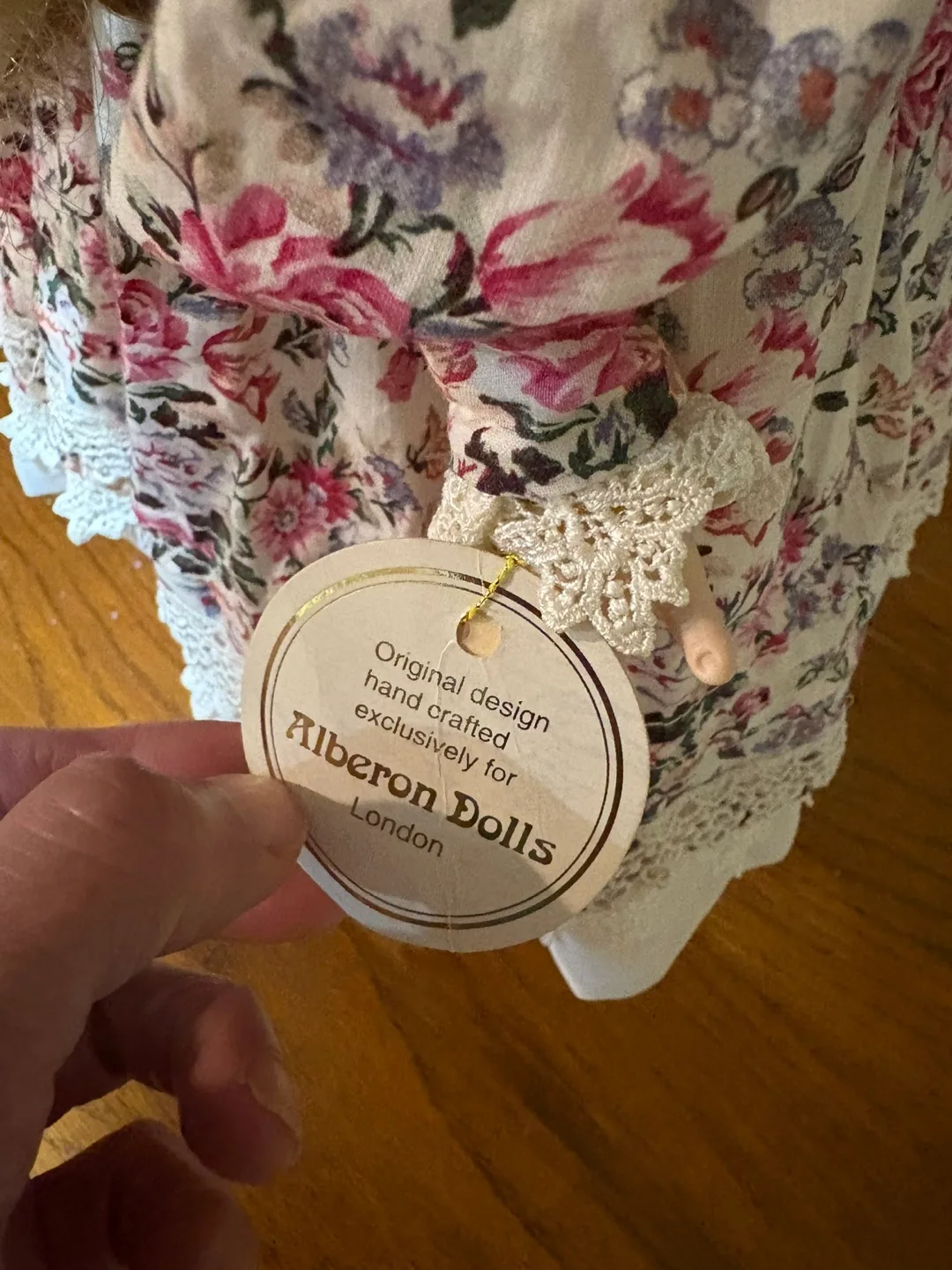 Alberon  porcelain Dolls  Emma London  free shipping image indicator(5)