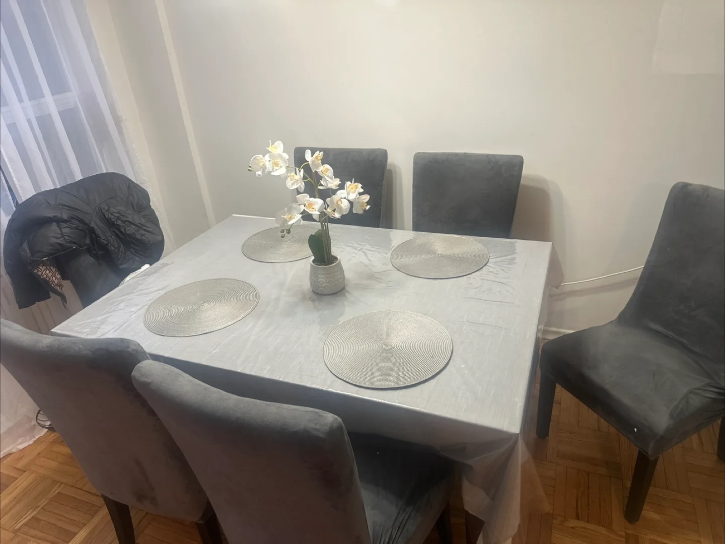 6-Piece Dining Set: Table and Chairs thumbnail
