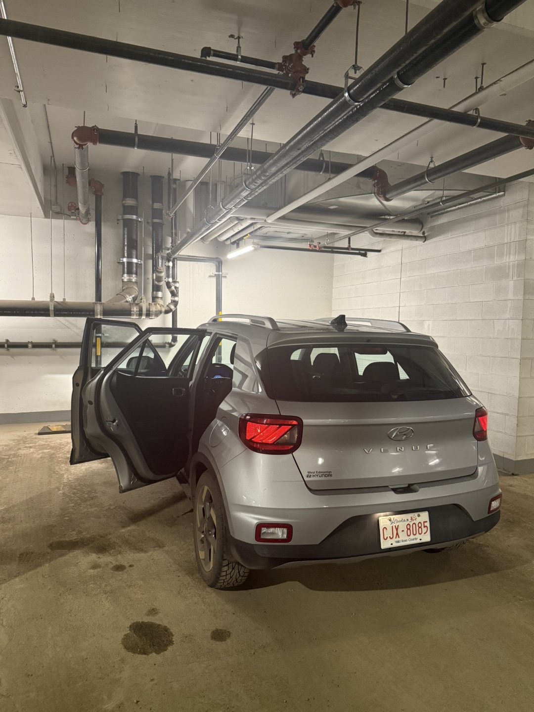 2021 Hyundai Venue - Excellent Condition