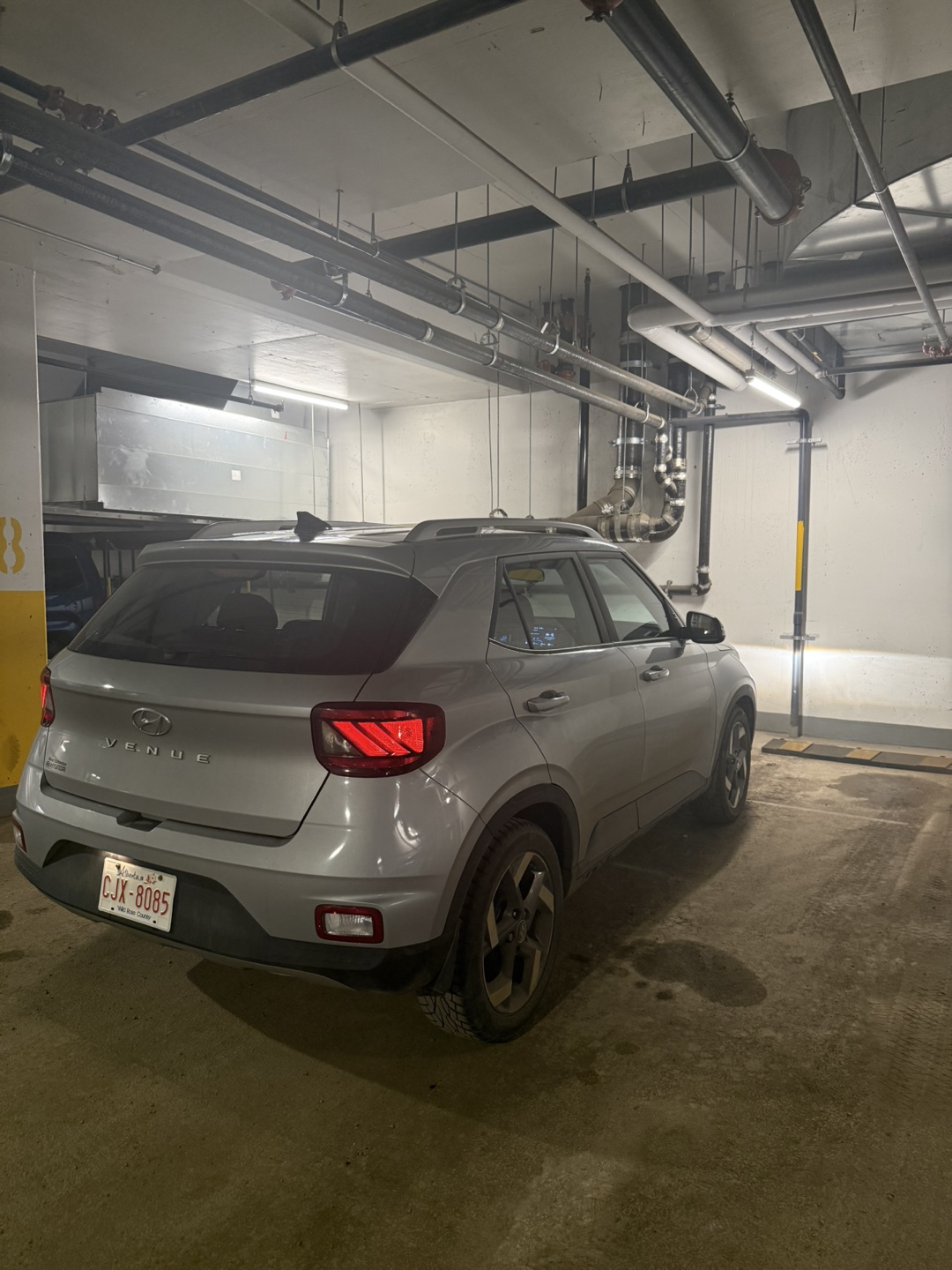 2021 Hyundai Venue - Excellent Condition - photo 2