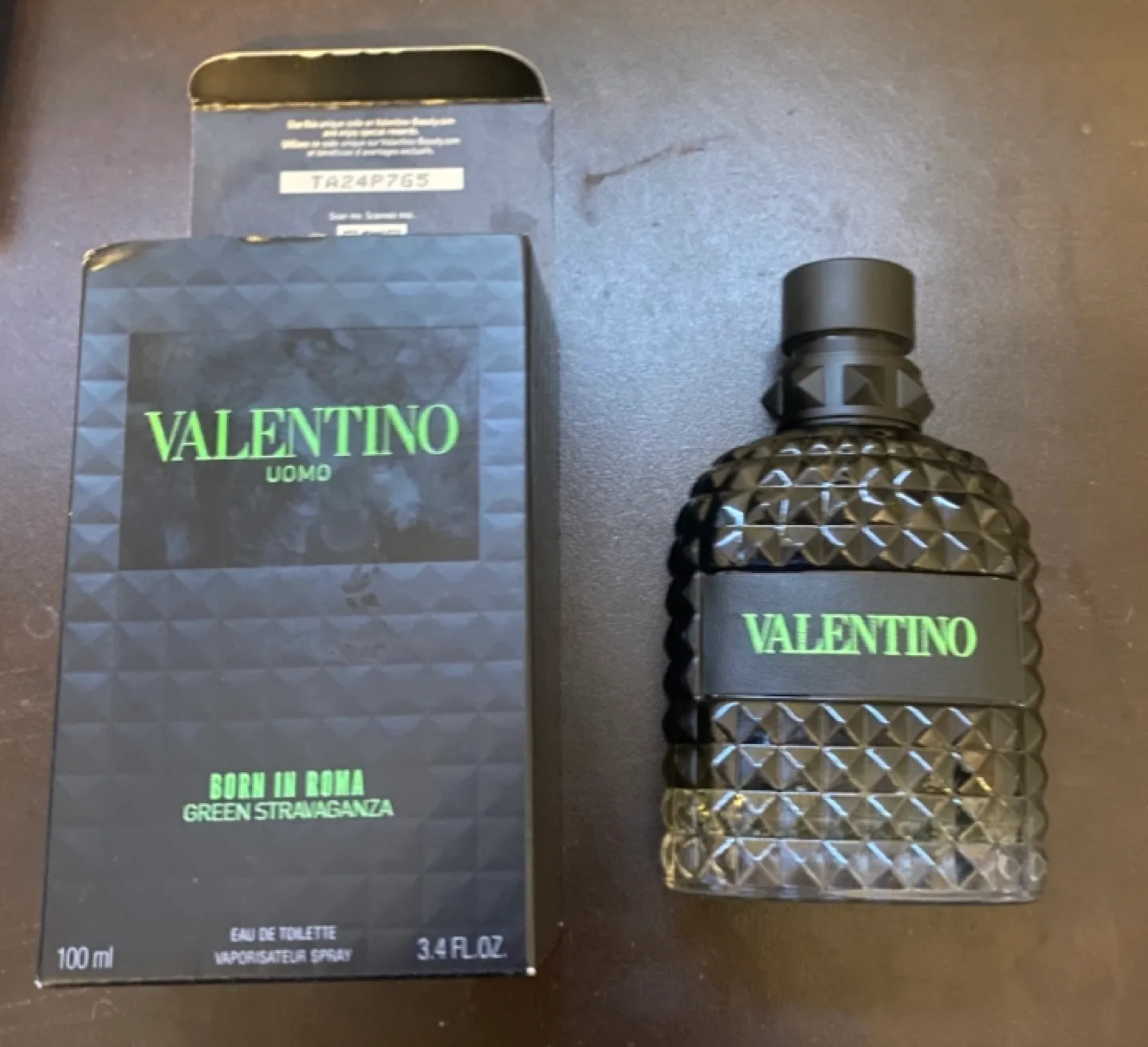 Valentino Uomo Born in Roma Green Stravaganza Eau de Toilette image indicator(2)