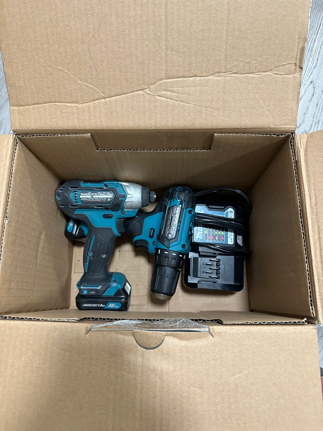 Makita Cordless Combo Kit CLX224 image indicator(2)