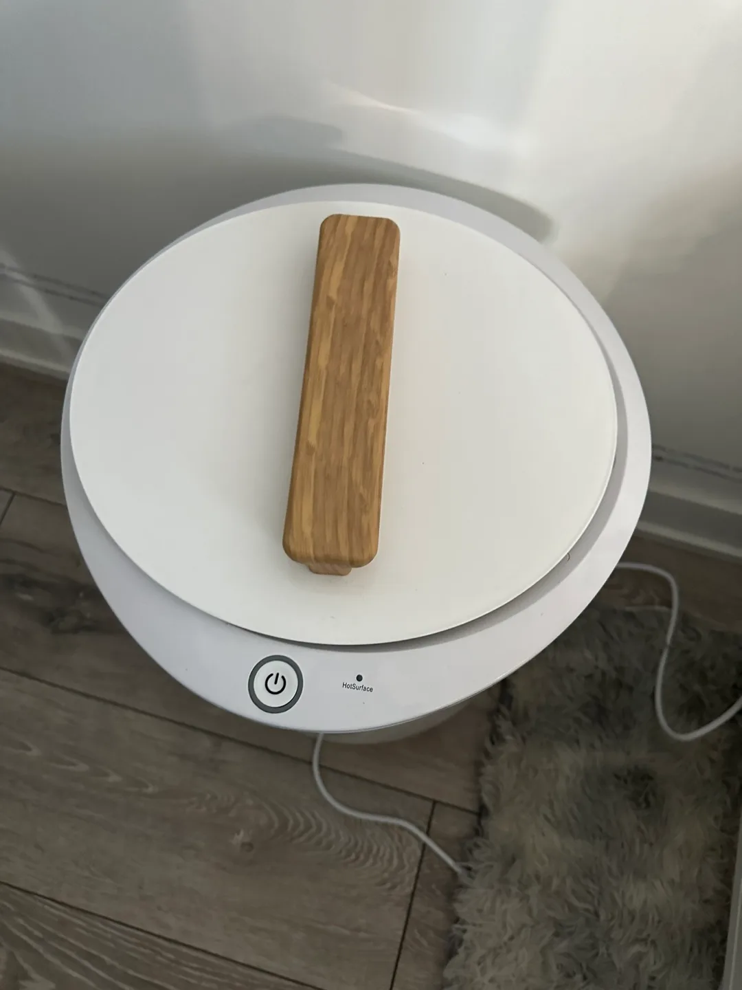 Towel Warmer - Never Used BRAND NEW image indicator(2)