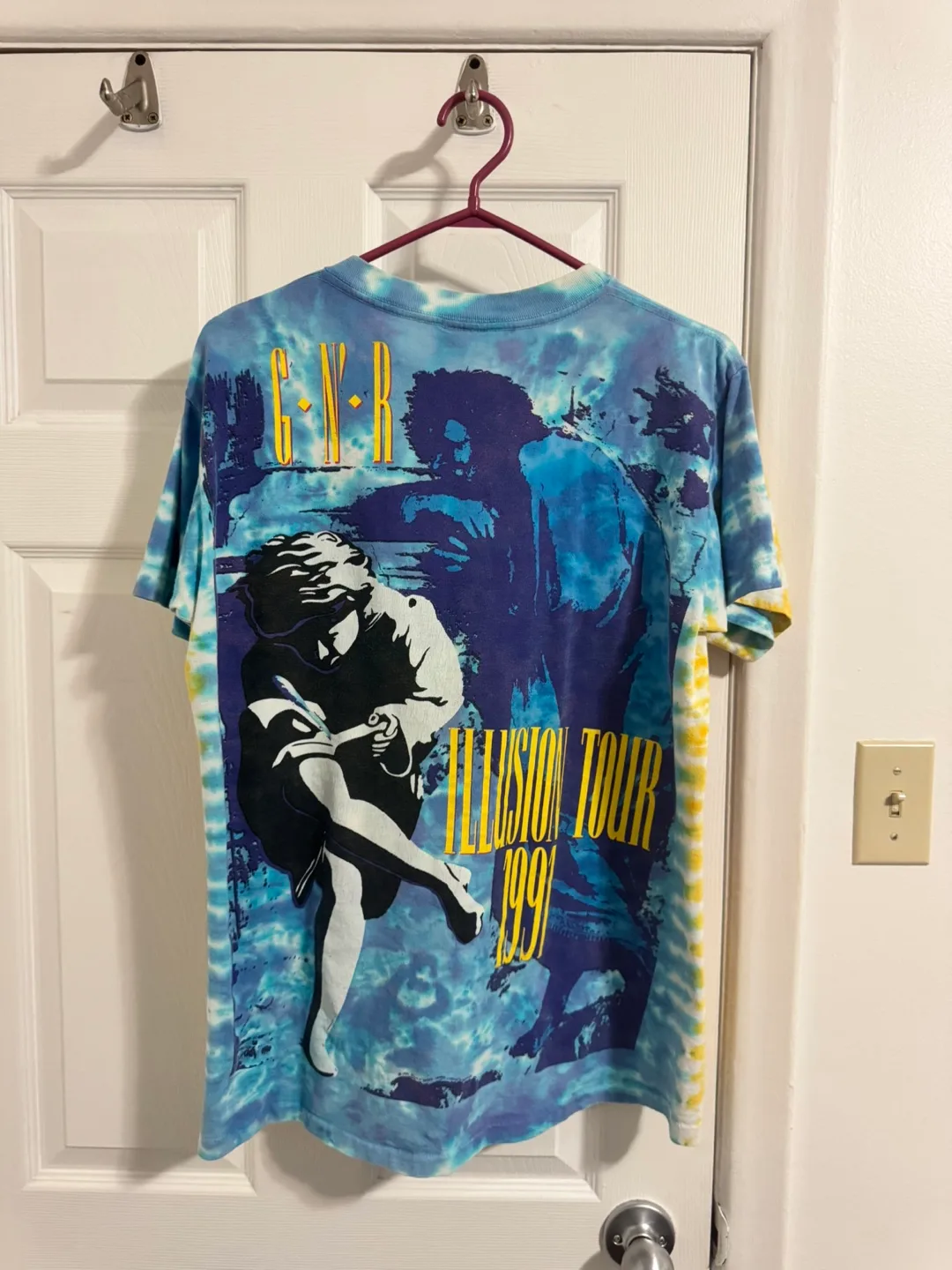 Vintage Guns N' Roses 1991-1992 Illusion Tour Tie-Dye T-Shirt image indicator(5)