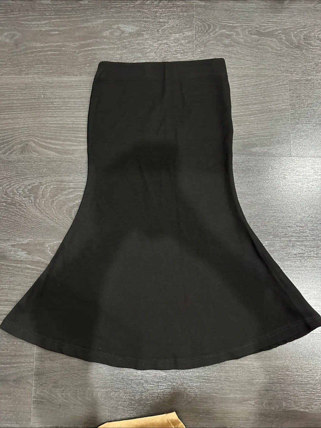 Elastic Waist Midi Skirt thumbnail