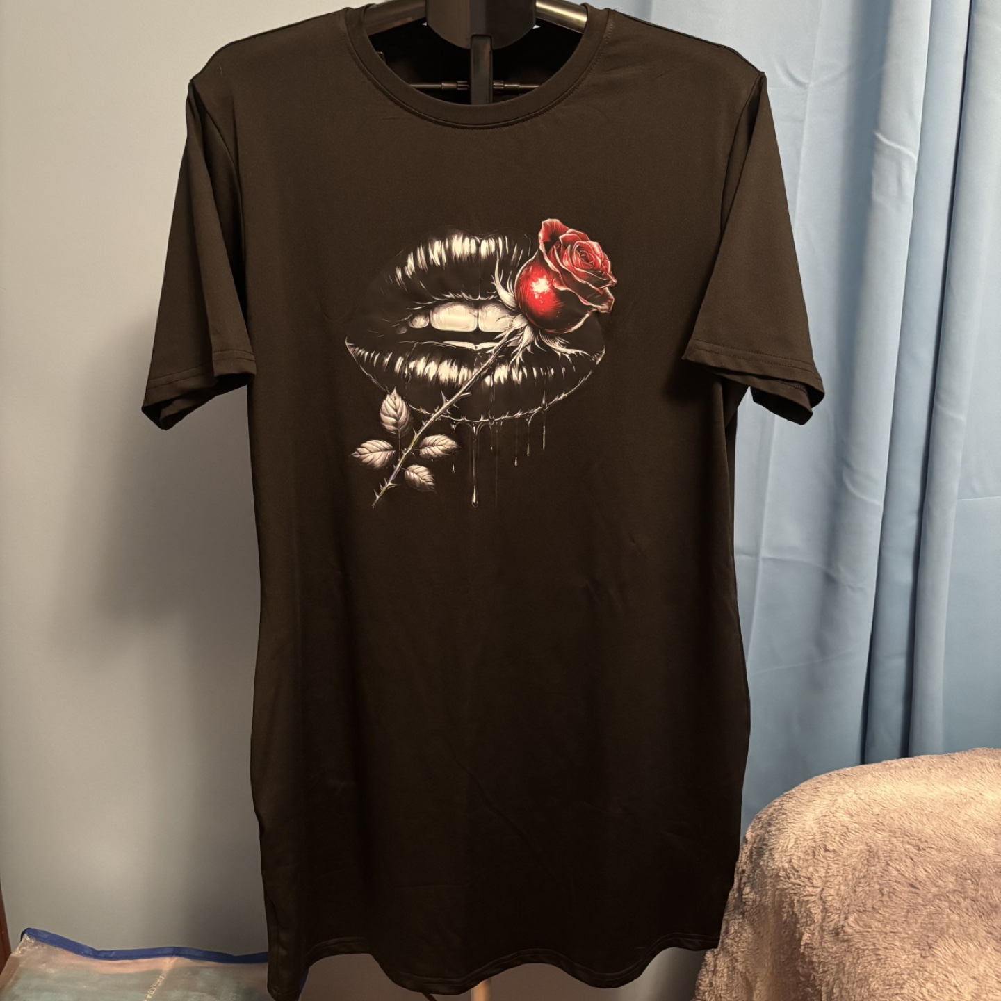 Black Lips and Rose T-Shirt Dress - Size XXL