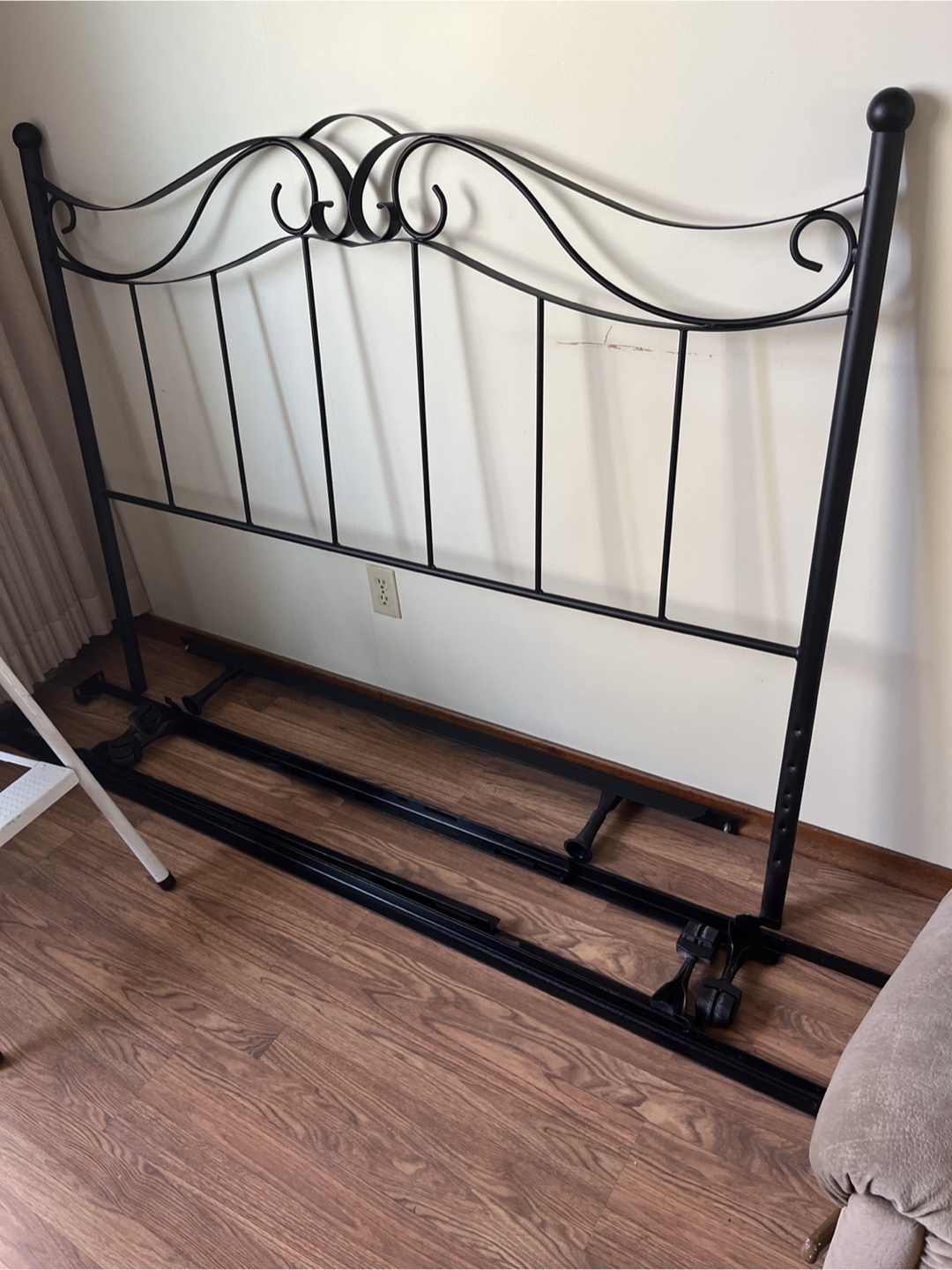Queen Metal Bed Frame with Headboard - photo 5