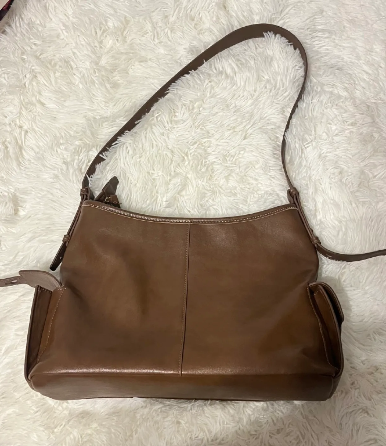 Brown Leather Shoulder Hobo Bag image indicator(2)