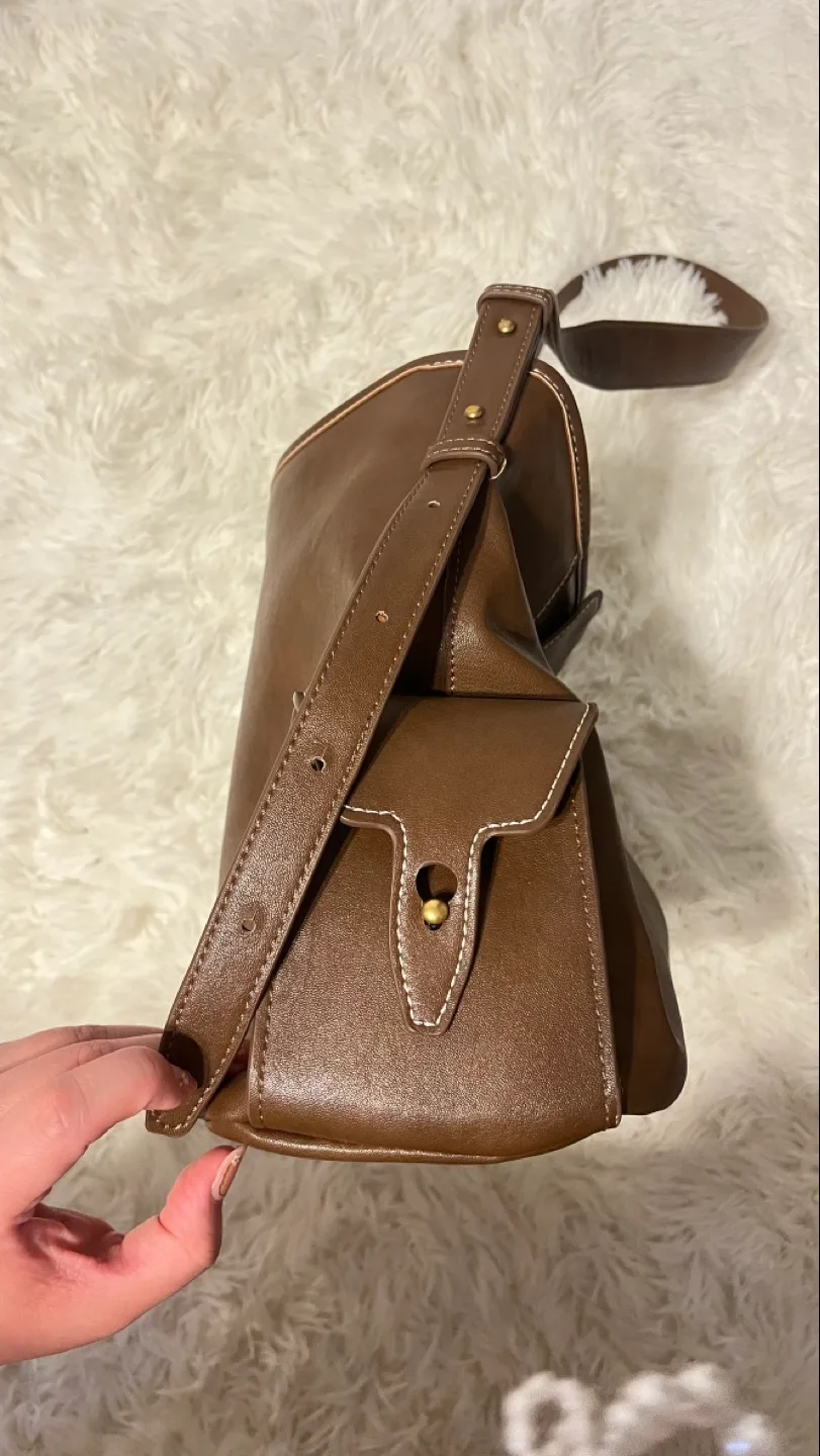 Brown Leather Shoulder Hobo Bag image indicator(3)