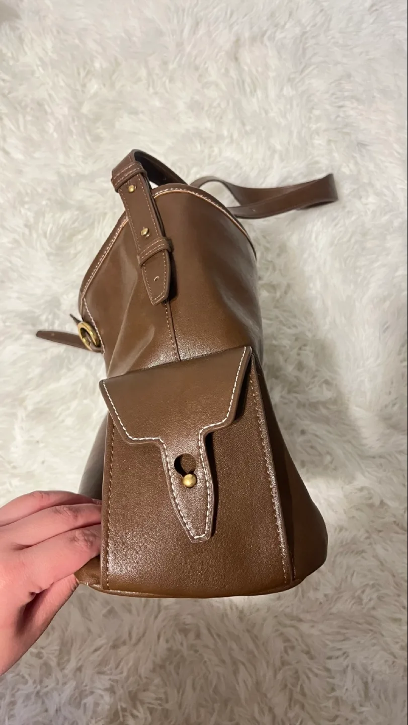 Brown Leather Shoulder Hobo Bag image indicator(4)