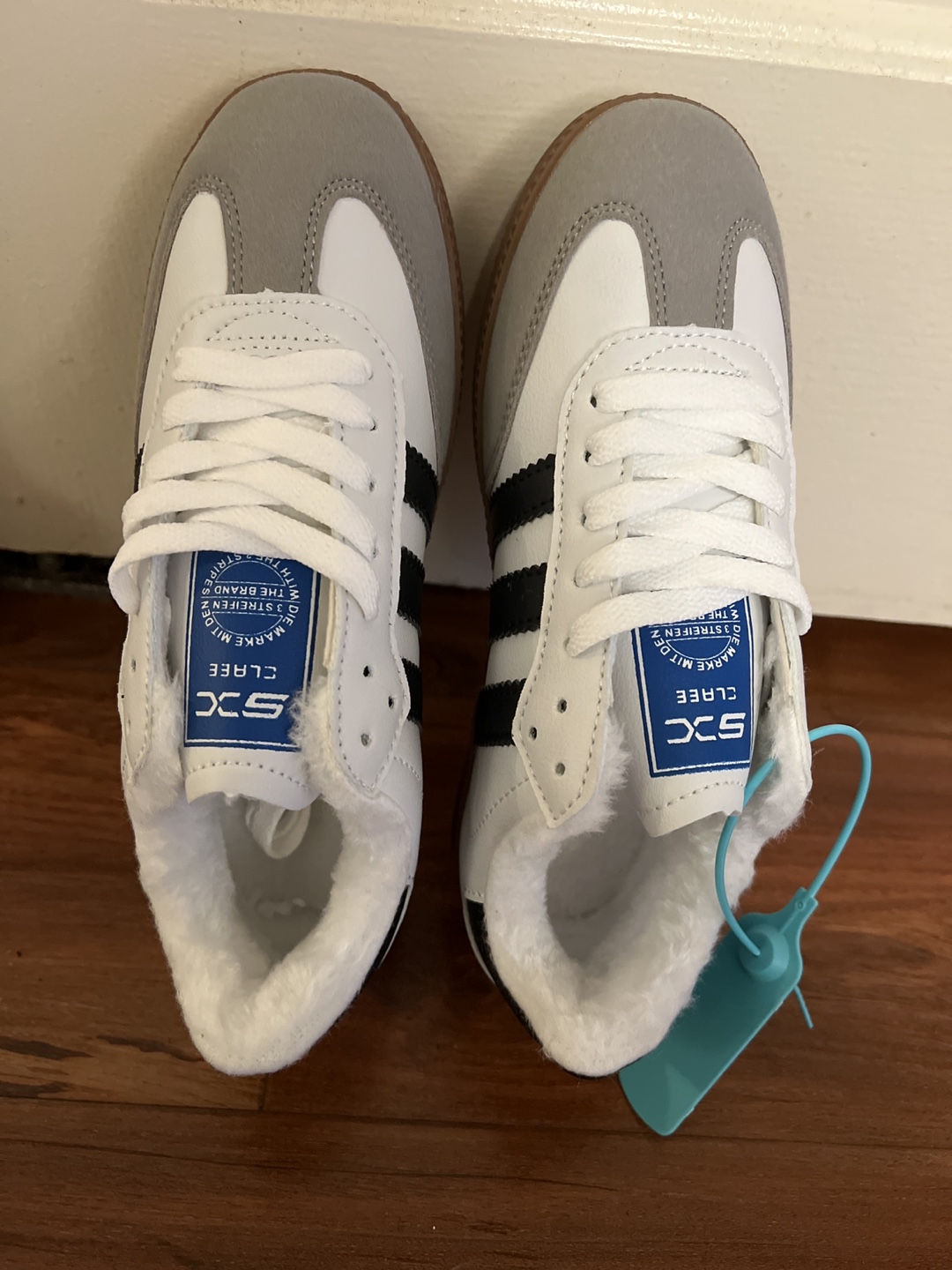 New with tags!  Warm winter sneakers - photo 3