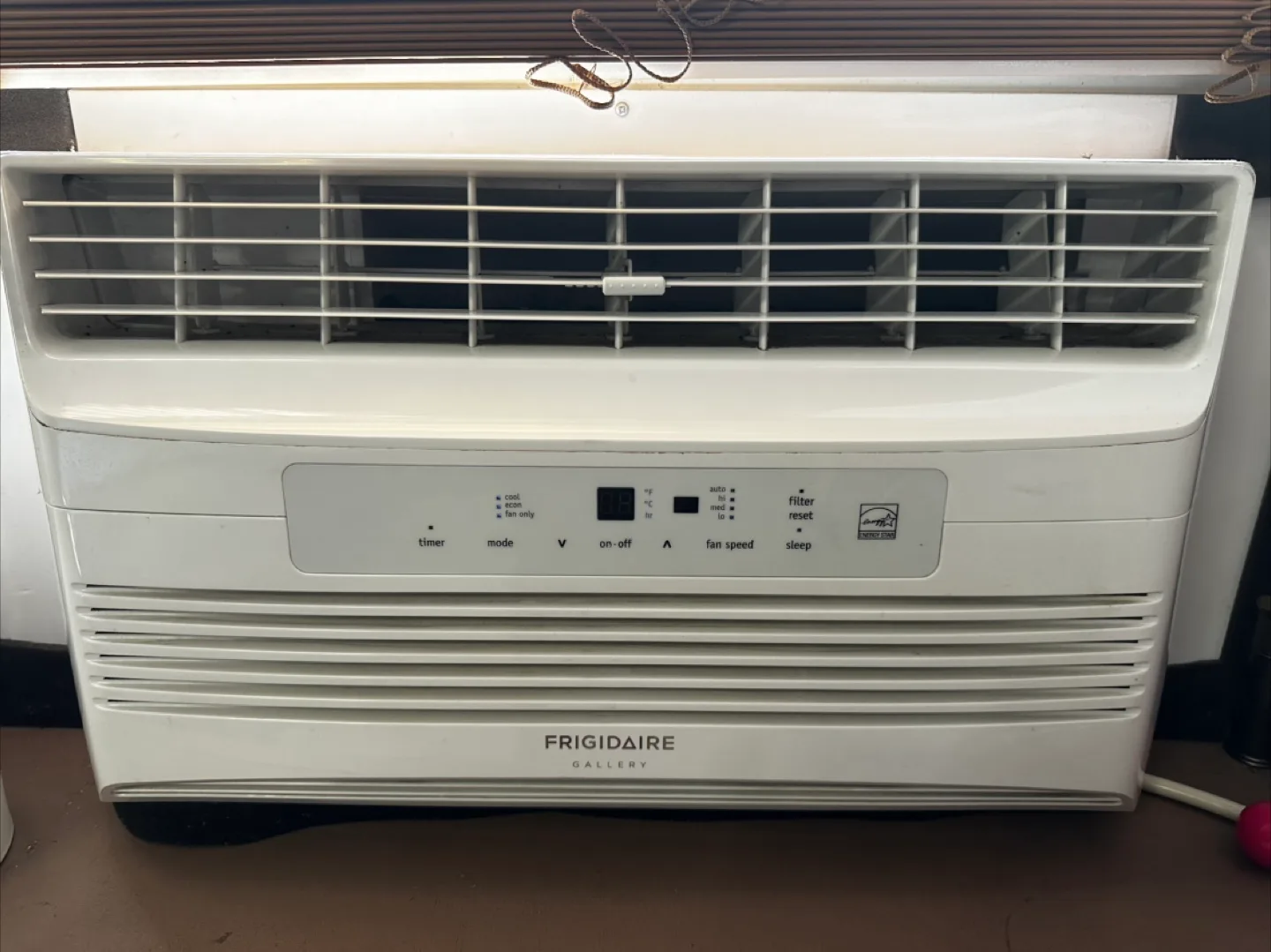 Frigidaire Gallery Window Air Conditioner thumbnail