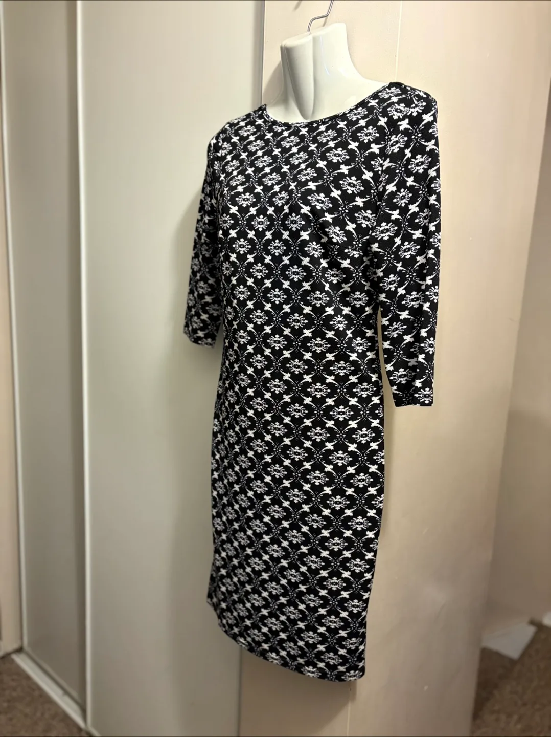 Bagsy Black and White Patterned Dress Size 10 thumbnail