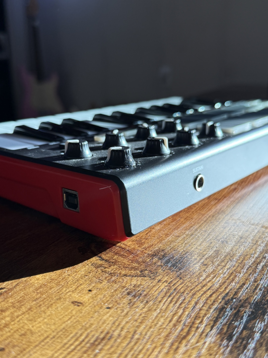 Akai MPK Mini MIDI Keyboard - photo 3