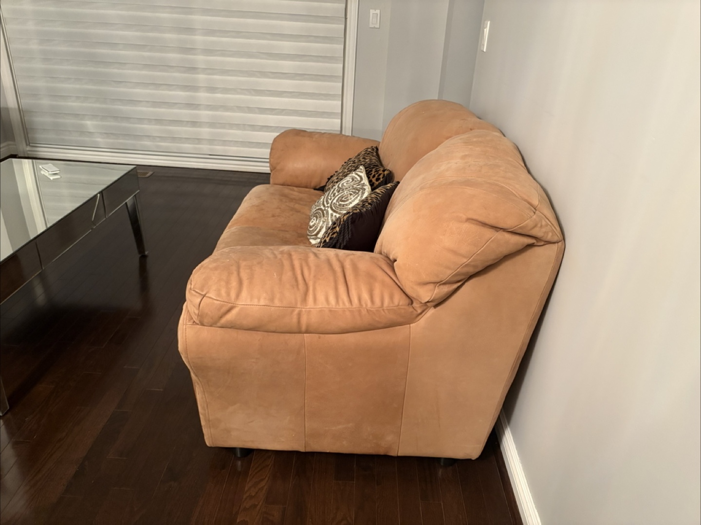 Tan Leather Loveseat - photo 2