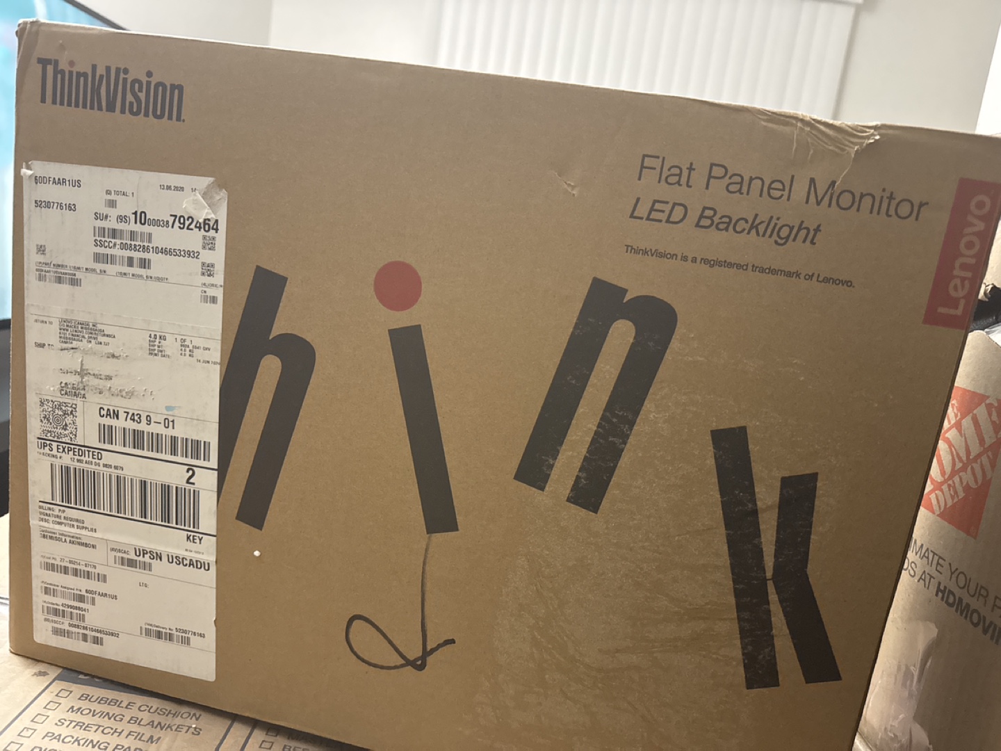 Lenovo ThinkVision Flat Panel Monitor LED Backlight