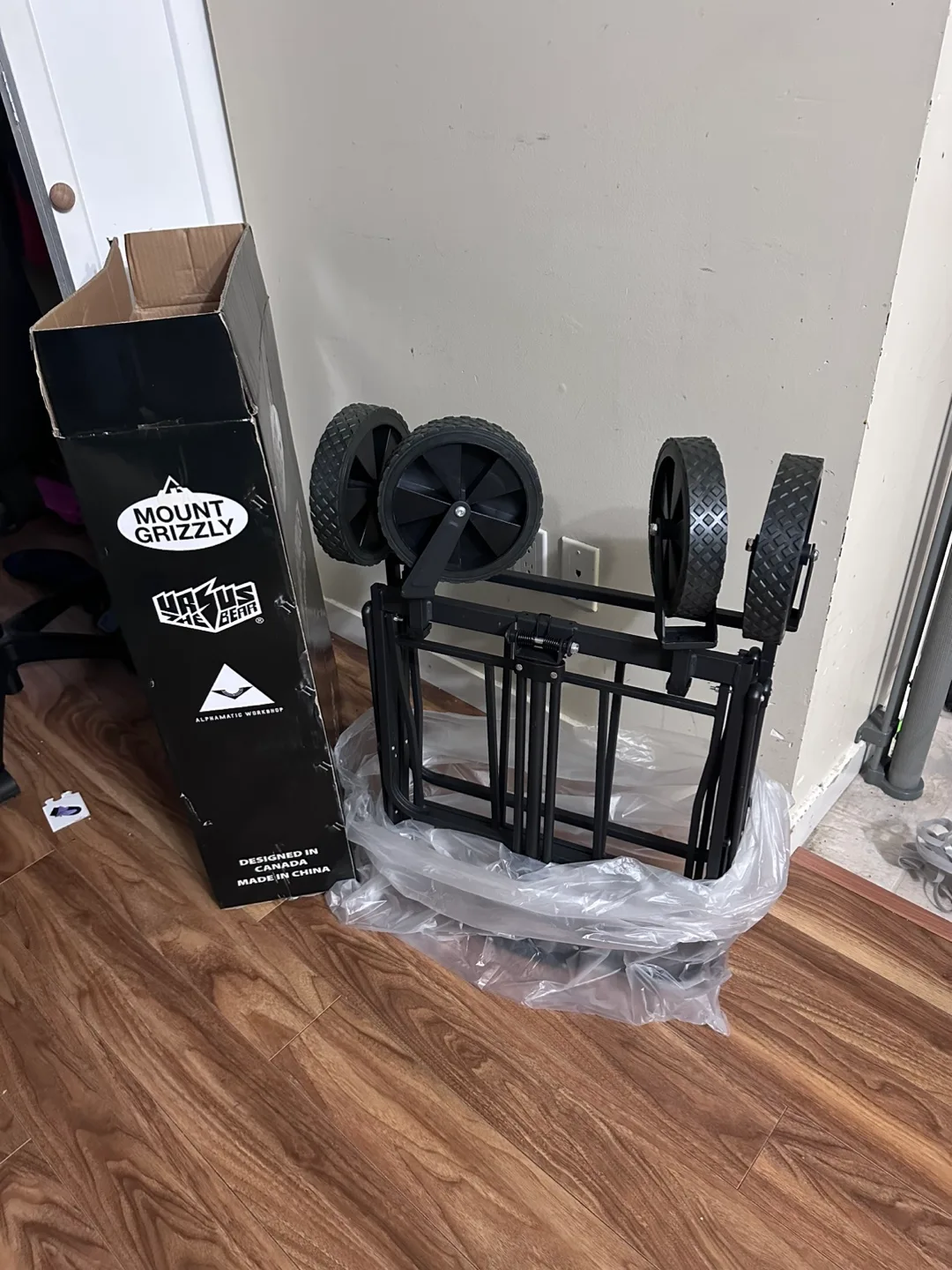 Mount Grizzly Ursus Gear Folding Wagon image indicator(2)