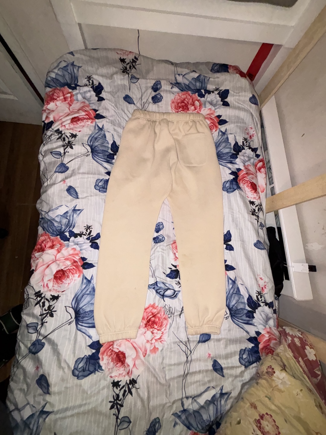 Fear of God Essentials Beige Sweatpants - photo 2